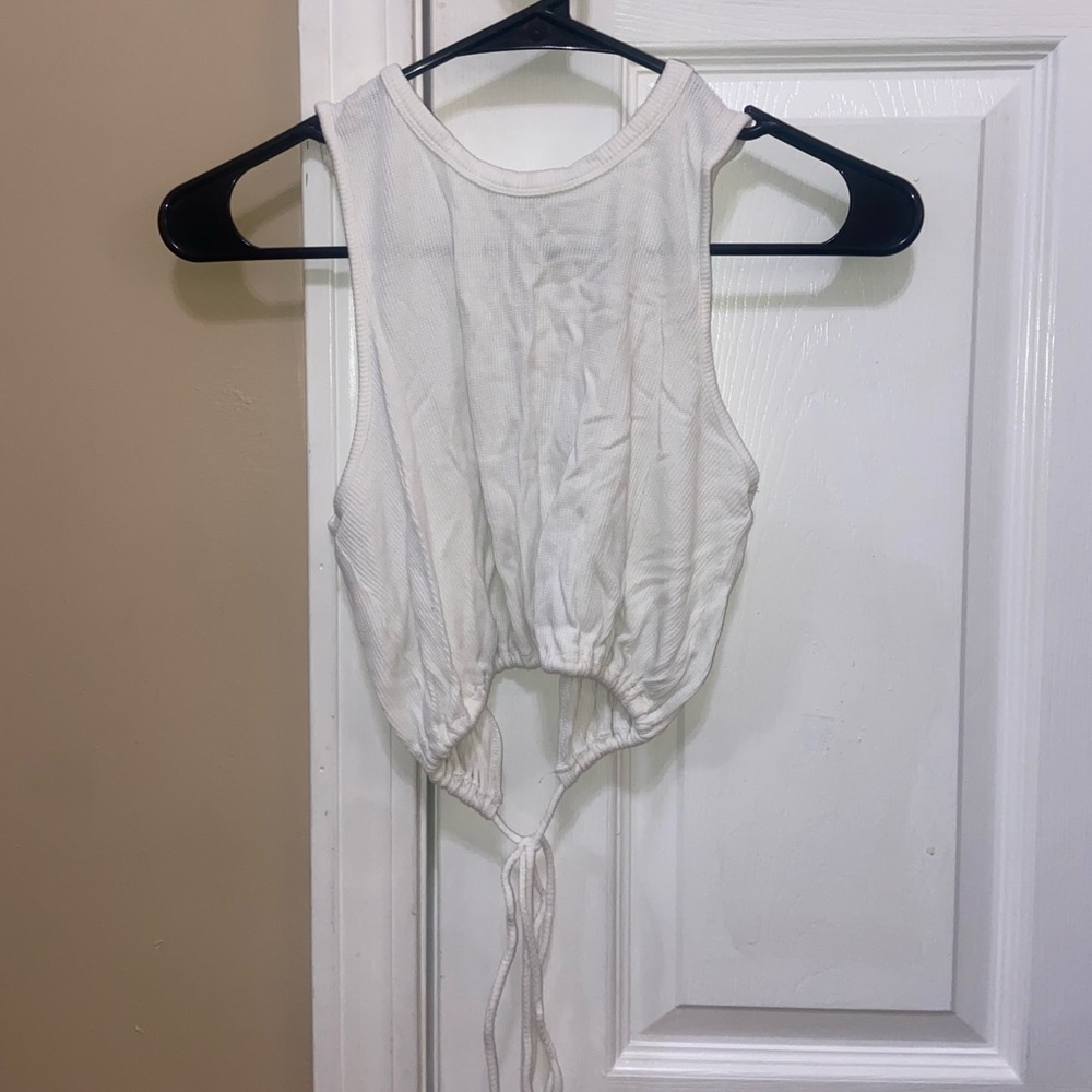 FREE PEOPLE CROP TANK TOP